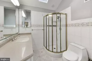 7724 Fontaine St, Potomac, MD 20854 - Photo 27