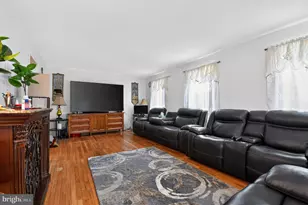 9215 Weathervane Pl, Gaithersburg, MD 20886 - Photo 3