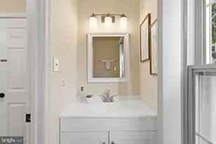 19 Shagbark Ct, Rockville, MD 20852 - Photo 19