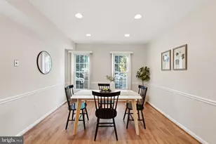 19 Shagbark Ct, Rockville, MD 20852 - Photo 5