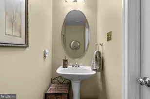 8017 Exodus Dr, Gaithersburg, MD 20882 - Photo 19