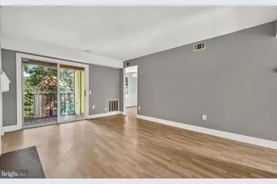 20208 Shipley Terrace #302, Germantown, MD 20874 - Photo 5