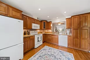 20567 Summersong Ln, Germantown, MD 20874 - Photo 3
