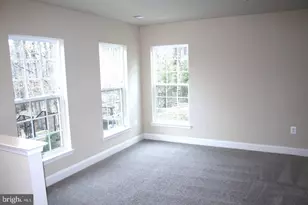 11926 Weybridge Lane, Germantown, MD 20876 - Photo 9