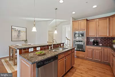 245 Parkview, Gaithersburg, MD 20878 - Photo 5