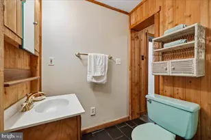408 4th Ave, Washington Grove, MD 20880 - Photo 25