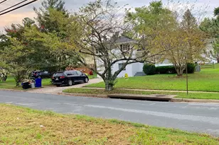 6414 Wilson Ln, Bethesda, MD 20817 - Photo 31
