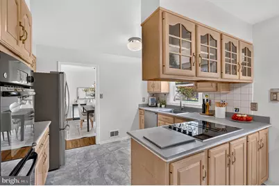 15401 Hannans Way, Rockville, MD 20853 - Photo 5