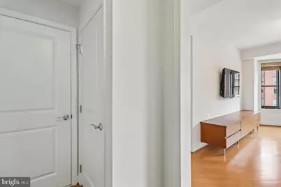 7710 Woodmont Avenue #807, Bethesda, MD 20814 - Photo 11