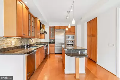 7710 Woodmont Avenue #807, Bethesda, MD 20814 - Photo 17