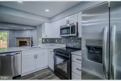 11705 Zebrawood Court, Germantown, MD 20876 - Photo 5