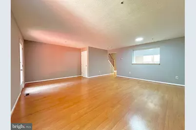 20527 Lowfield Drive, Germantown, MD 20874 - Photo 13