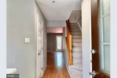20527 Lowfield Drive, Germantown, MD 20874 - Photo 5