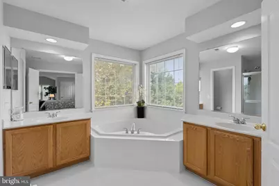 13900 Falconcrest Road, Germantown, MD 20874 - Photo 35