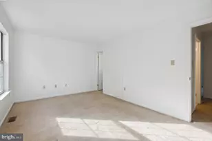 18221 Fox Chase Cir, Olney, MD 20832 - Photo 11