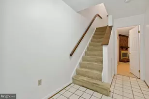 18221 Fox Chase Cir, Olney, MD 20832 - Photo 15