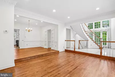 8912 Barrowgate Court, Potomac, MD 20854 - Photo 3