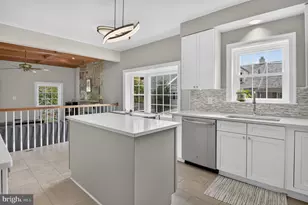 7917 Quarry Ridge Way, Bethesda, MD 20817 - Photo 11