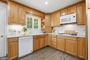 13100 Brandon Way Rd, Gaithersburg, MD 20878 - Photo 9