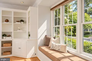 6701 Kenwood Forest Ln, Chevy Chase, MD 20815 - Photo 5