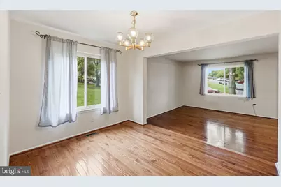 8918 Centerway Road, Gaithersburg, MD 20879 - Photo 3