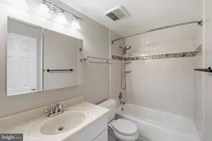 8918 Centerway Rd, Gaithersburg, MD 20879 - Photo 15