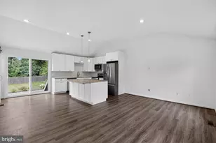 19510 Fisher Ave, Poolesville, MD 20837 - Photo 5