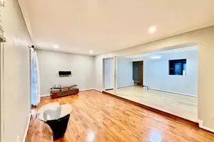 12112 Ravenwood Ct, Silver Spring, MD 20902 - Photo 9