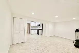 12112 Ravenwood Ct, Silver Spring, MD 20902 - Photo 11