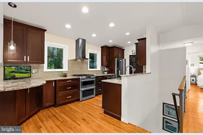 3916 Wexford Drive, Kensington, MD 20895 - Photo 3