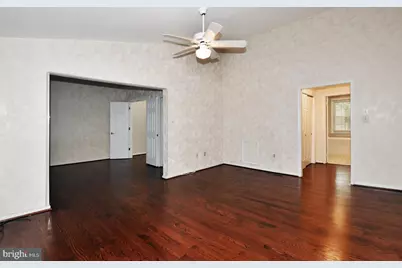 10121 Crestberry Place, Bethesda, MD 20817 - Photo 25