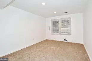 10121 Crestberry Pl, Bethesda, MD 20817 - Photo 35