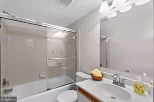 18219 Leman Lake Dr, Olney, MD 20832 - Photo 11