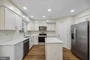 8106 Castlebury Terrace, Gaithersburg, MD 20879 - Photo 17