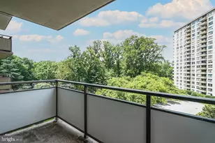 5225 Pooks Hill Rd, Bethesda, MD 20814 - Photo 13