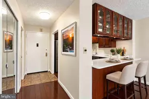 5225 Pooks Hill Rd, Bethesda, MD 20814 - Photo 7