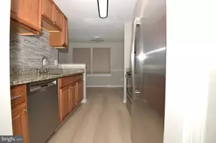11709 Ashworth Ct, Germantown, MD 20876 - Photo 5