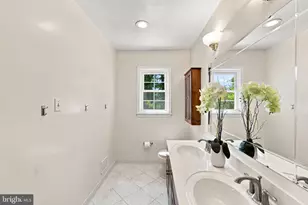 2400 E Gate Dr, Silver Spring, MD 20906 - Photo 29
