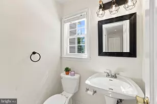 2400 E Gate Dr, Silver Spring, MD 20906 - Photo 25