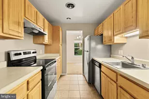7909 Coriander Dr, Gaithersburg, MD 20879 - Photo 9