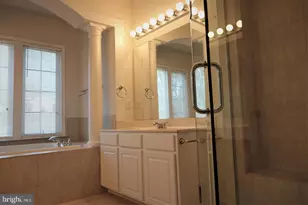 1115 Crestfield Dr, Rockville, MD 20850 - Photo 15