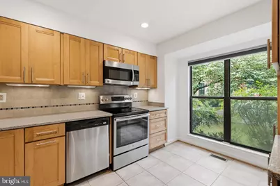5135 King Charles Way, Bethesda, MD 20814 - Photo 9