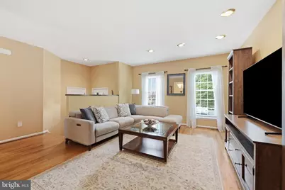 10108 Langhorne Court, Bethesda, MD 20817 - Photo 9