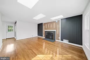 8017 Lakenheath, Potomac, MD 20854 - Photo 7
