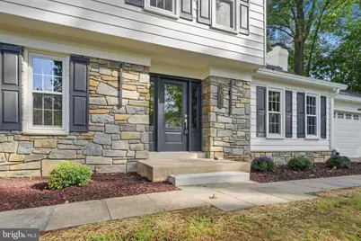8017 Lakenheath, Potomac, MD 20854 - Photo 3