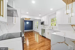 8017 Lakenheath, Potomac, MD 20854 - Photo 17
