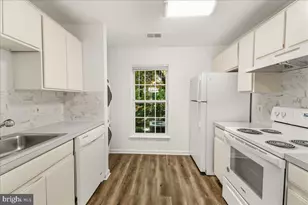 13757 Harvest Glen Way, Germantown, MD 20874 - Photo 9