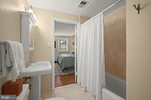 9118 Seven Locks Rd, Bethesda, MD 20817 - Photo 39