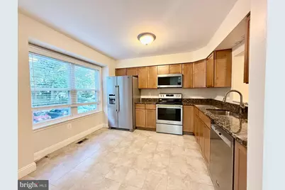 19238 Wheatfield Terrace, Gaithersburg, MD 20879 - Photo 3