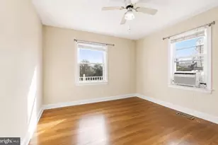10626 S Dunmoor Dr, Silver Spring, MD 20901 - Photo 7